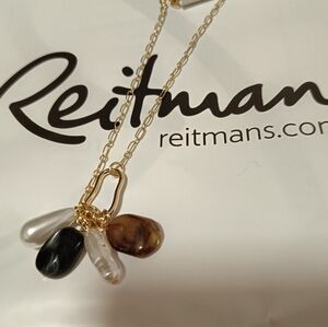 ❤️Reitmans Delicat Pendant Necklace with stones and faux pearls
